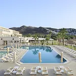 Cocos The Club Hotel 4*