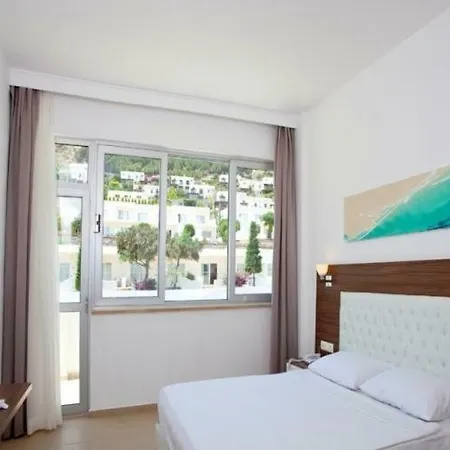 Cocos The Club Hotel 4*