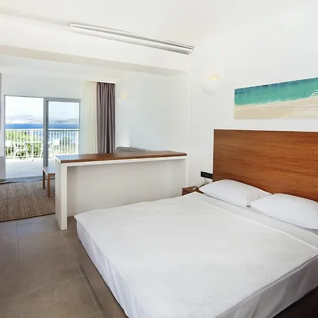 Cocos The Club Hotel